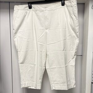 Jaclyn Smith Women’s White Capris